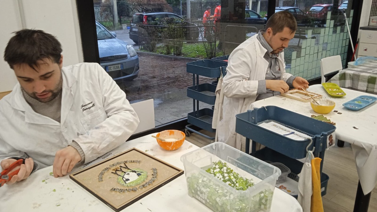 Tra i souvenir di Casa Batlò anche le decorazioni natalizie di Cascina San Vincenzo