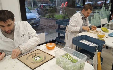 Tra i souvenir di Casa Batlò anche le decorazioni natalizie di Cascina San Vincenzo