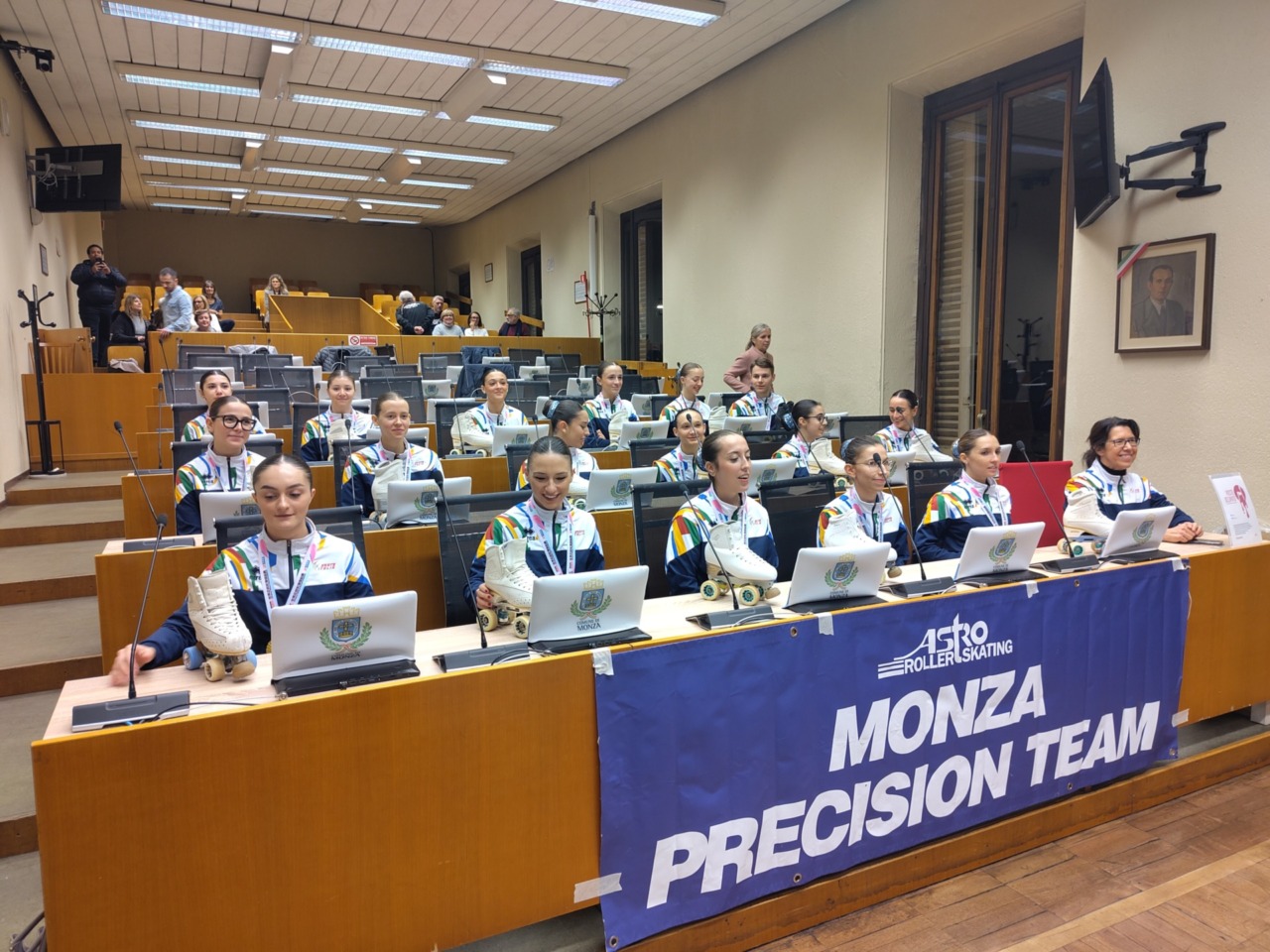Gli atleti del Monza Precision Team accolti e premiati in Comune