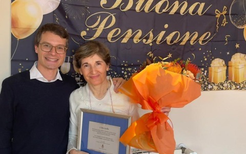 “Grazie Marinella”, dopo quasi mezzo secolo la storica dipendente comunale va in pensione