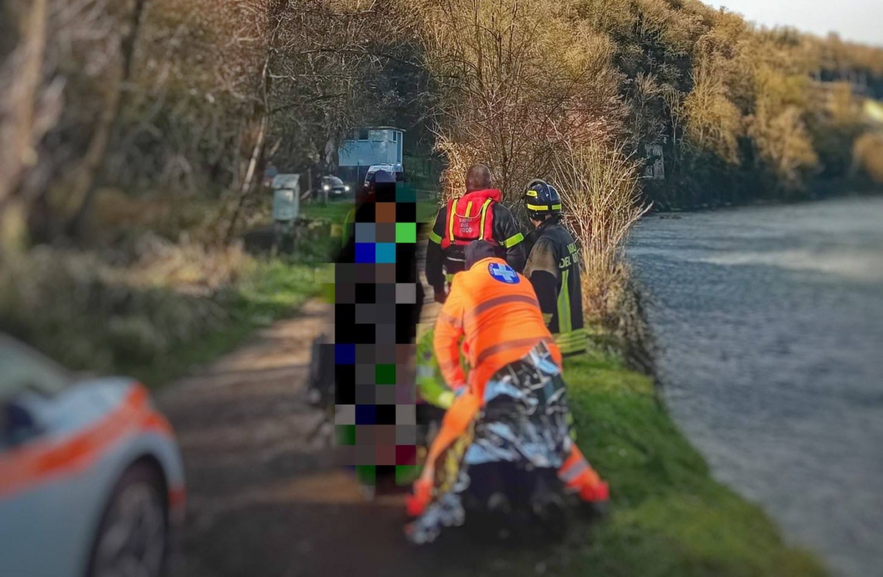 Cade nell’Adda, paura per un 69enne