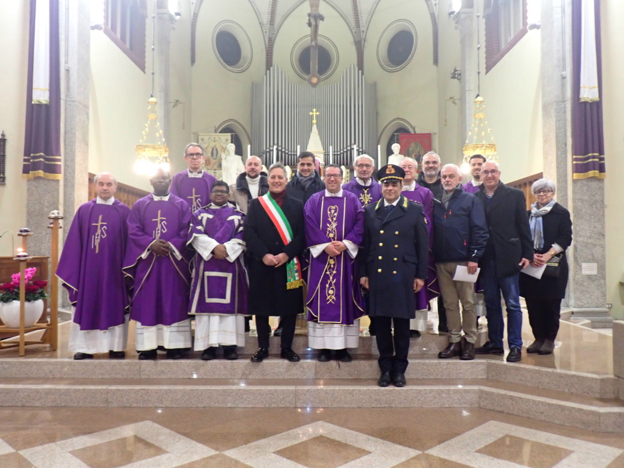 Il benvenuto al nuovo parroco: «Qui mi sento già a casa»