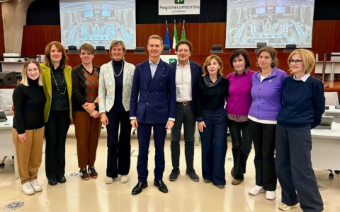 Visita didattica a Palazzo Pirelli per gli alunni delle scuole Negri e Rodari