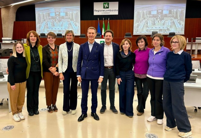 Visita didattica a Palazzo Pirelli per gli alunni delle scuole Negri e Rodari