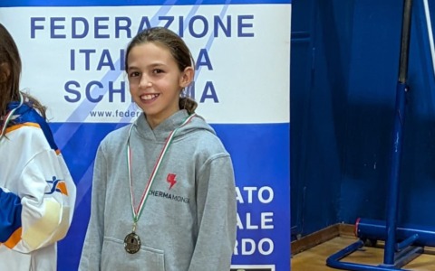 Esordio con medaglia per la giovanissima di Scherma Monza