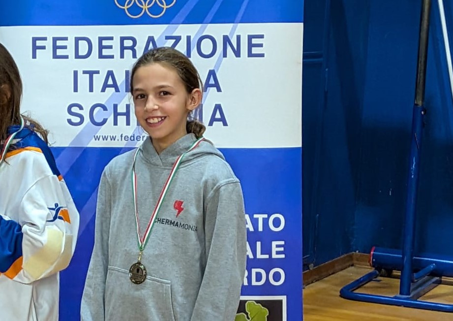 Esordio con medaglia per la giovanissima di Scherma Monza
