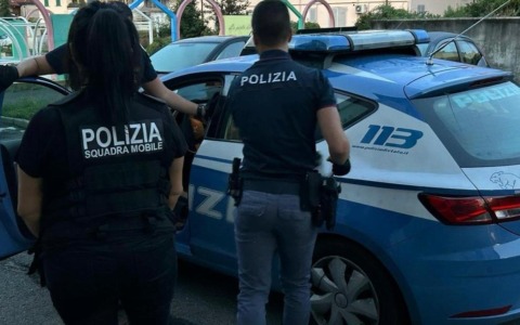 Droga a fiumi nel “barrio”: misure cautelari per i vertici delle bande