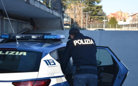 Violenza sessuale e stalking nei confronti della ex compagna, arrestato