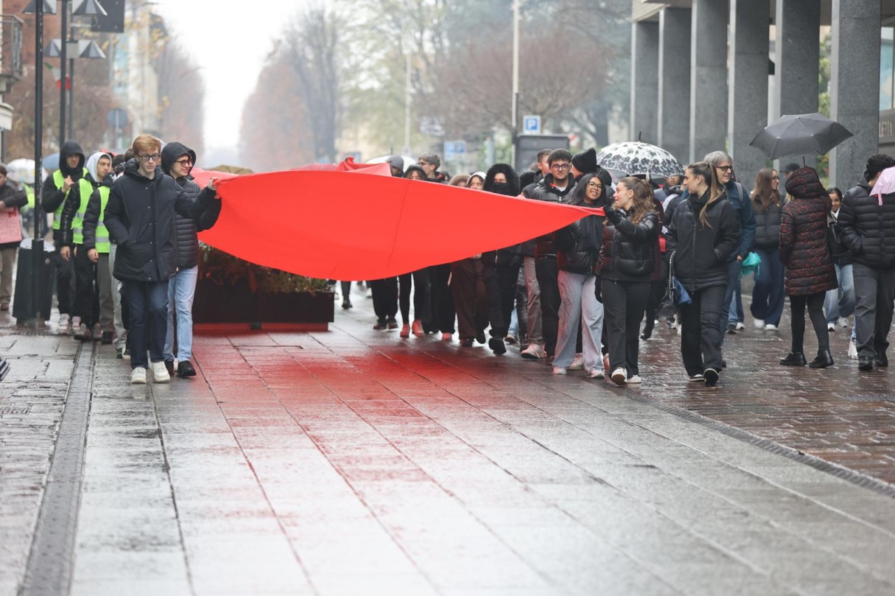 Oltre 1200 persone alla Camminata in Rosso