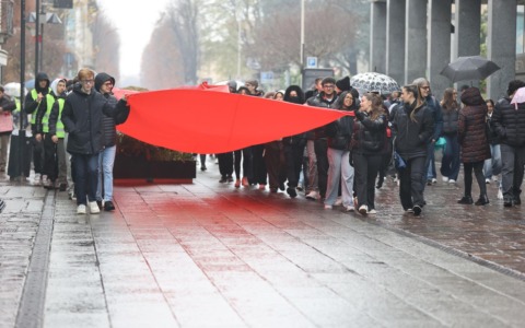 Oltre 1200 persone alla Camminata in Rosso