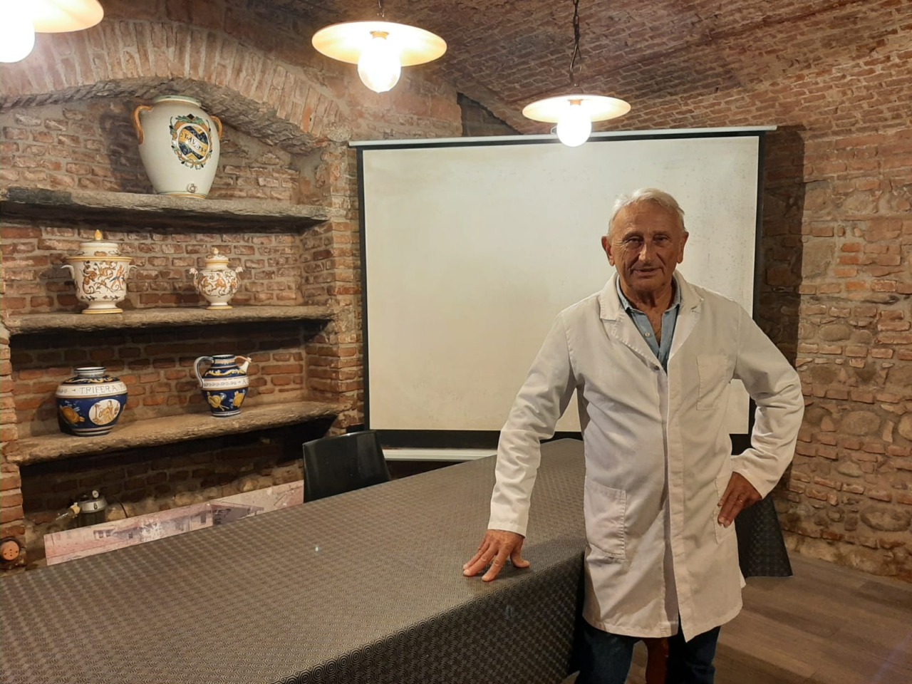 Addio al dottor Pirovano, storico farmacista