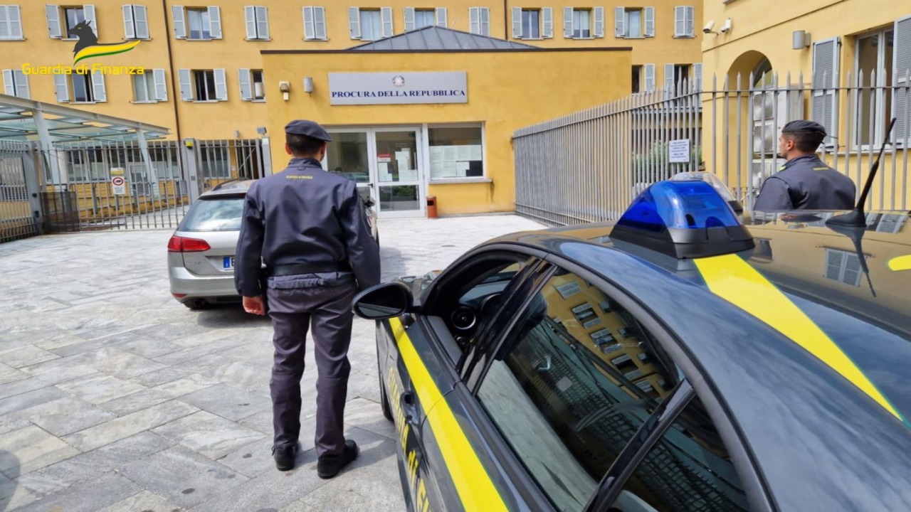 Auto acquistate da nullatenenti e rivendute, due imprenditori brianzoli verso il patteggiamento