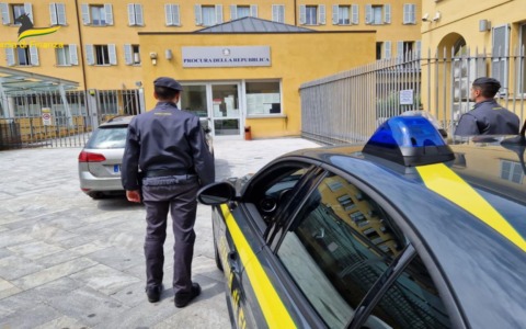 Auto acquistate da nullatenenti e rivendute, due imprenditori brianzoli verso il patteggiamento