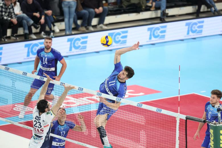 Pesante sconfitta per la Vero Volley Monza: Trento vince 3-0