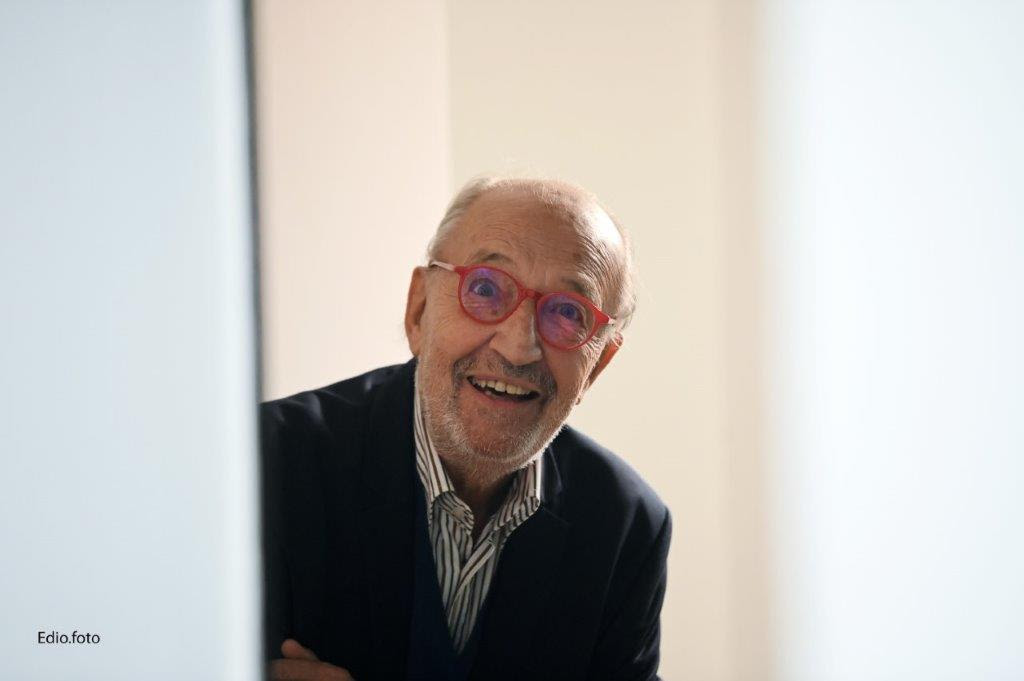 Hot Talks, i 50 anni del Premio Tenco raccontati da Antonio Silva