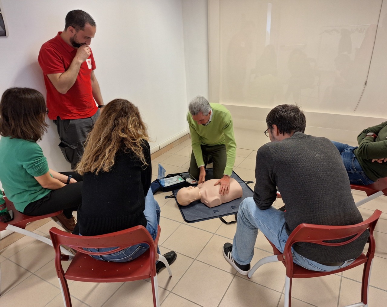 Un corso di primo soccorso per i dipendenti della Prefettura