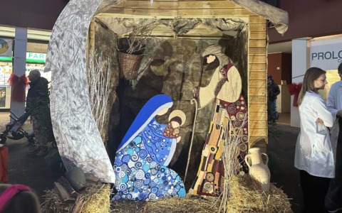 Inaugurata la natività «all’uncinetto»