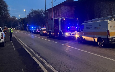 Perdita di gas a causa di un tubo rotto, intervenuti i Vigili del Fuoco