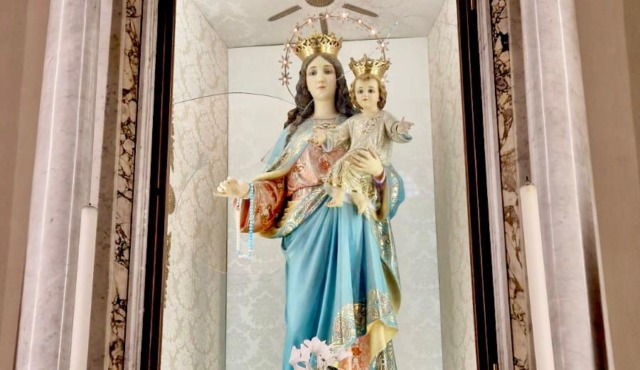 Furto sacrilego in chiesa, rubati i gioielli dalla statua della Madonna