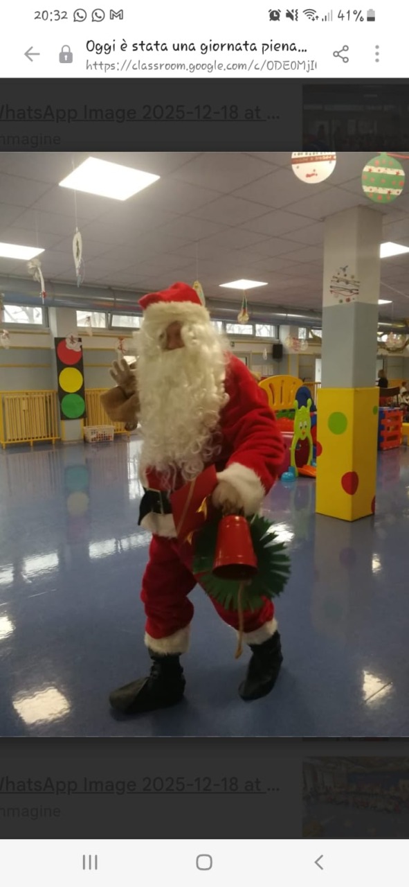 Il sindaco si traveste da Babbo Natale e fa visita alla scuola dell’infanzia