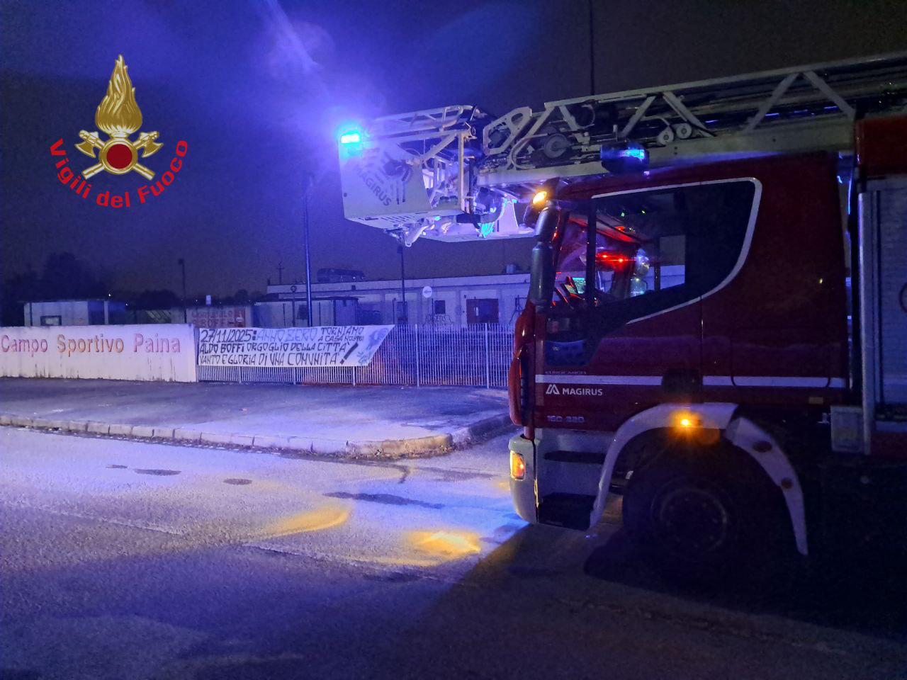 Vandali al centro sportivo Boffi, incendiano alcuni container
