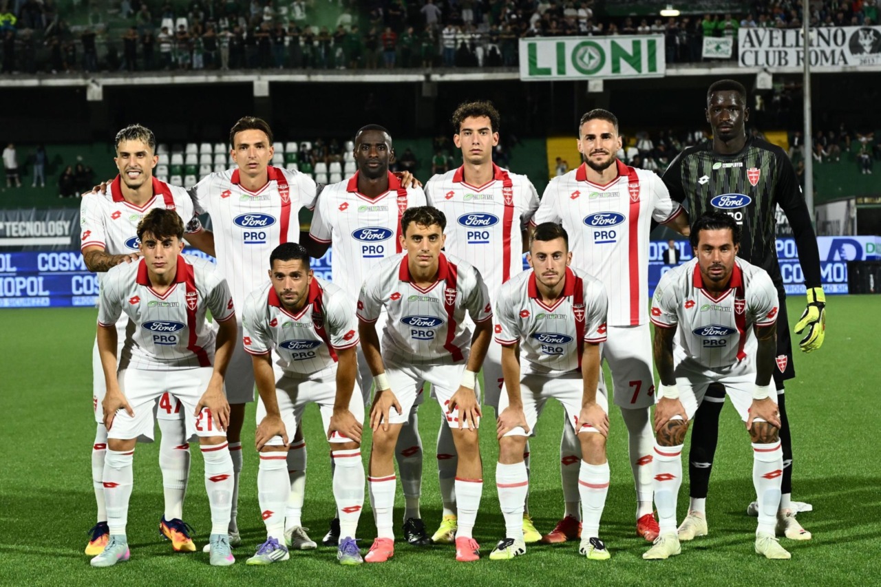 Modena – Monza, Azzi e Ravanelli ribaltano il rigore di Gliozzi: nel boxing day tre punti pesanti per i biancorossi