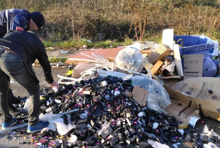 Maxi sversamento di rifiuti: colpevole “catturato” dalle telecamere