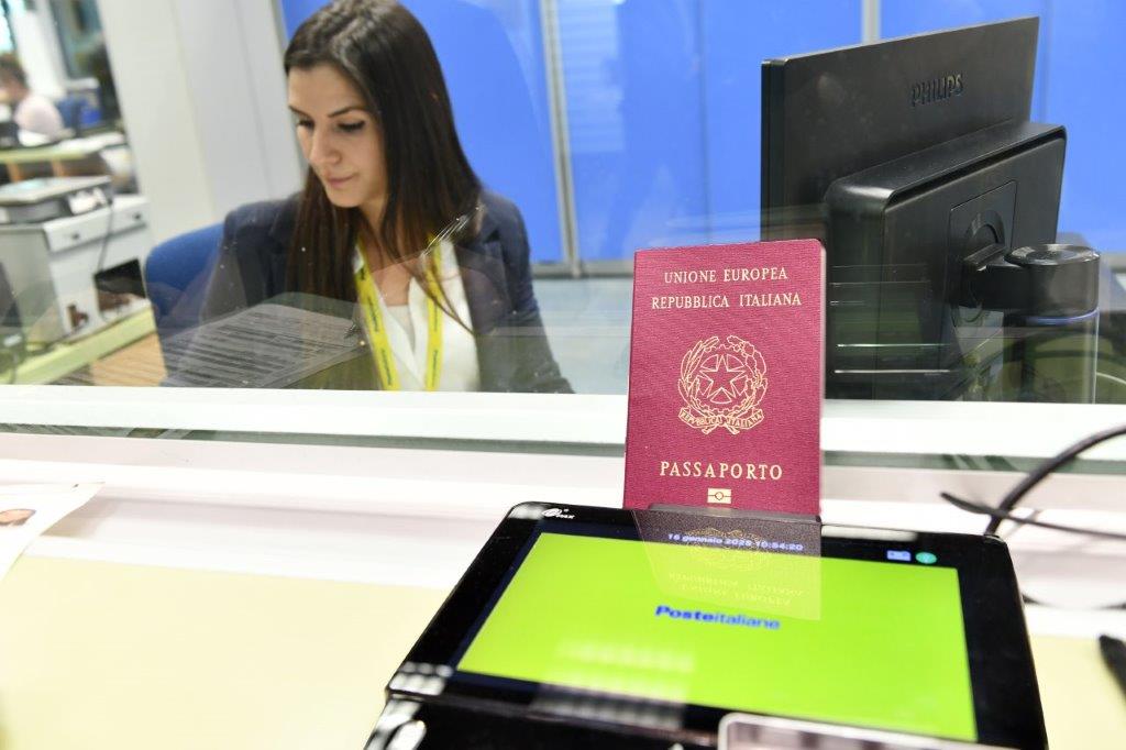 A Ornago record provinciale per le richieste di passaporto elettronico