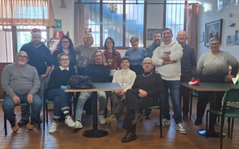 Un pranzo di Natale per gli anziani più soli