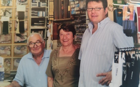 La città perde un pezzo di storia: addio al titolare della merceria