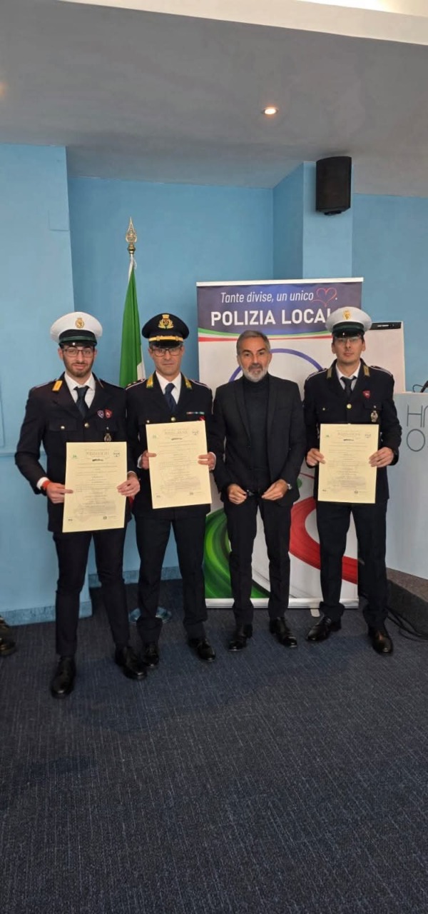 Medaglia d’argento agli operatori di Polizia Locale