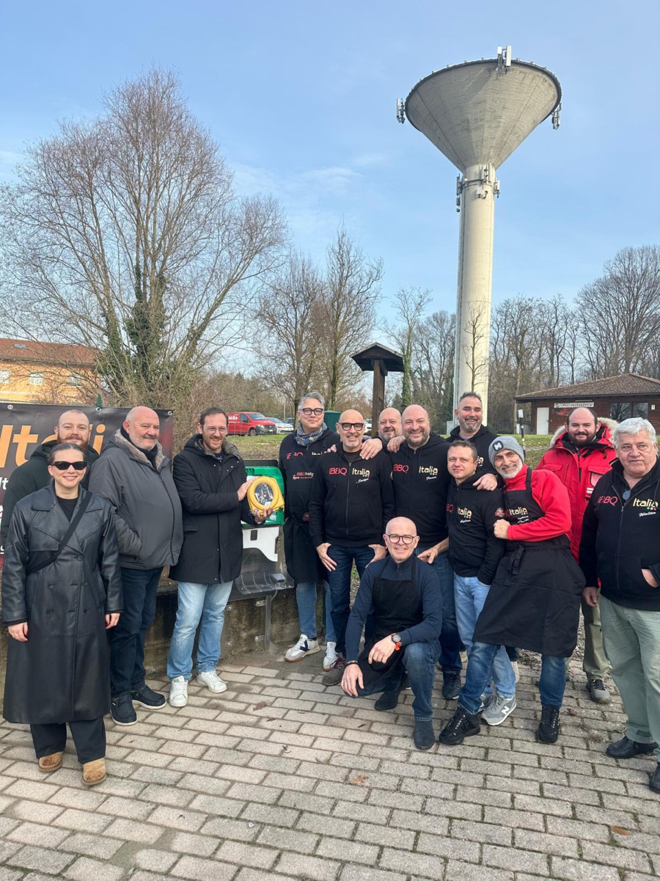 Installati due nuovi defibrillatori