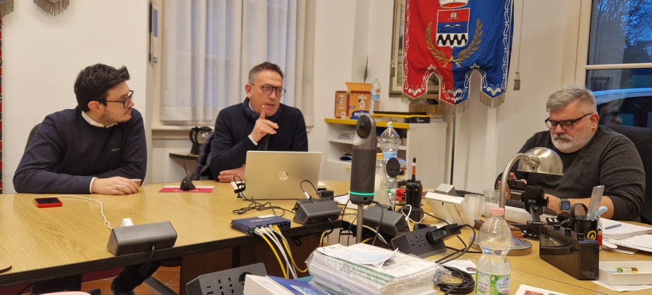 Defibrillatori, Pedemontana e rotonda di via Casati: la Giunta di Arcore replica al Pd