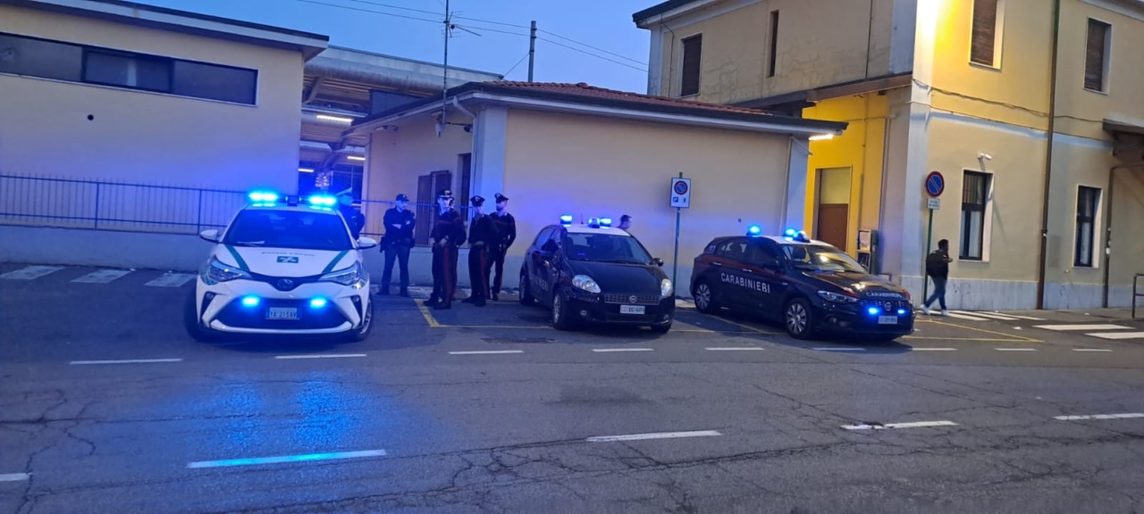 Blitz all’alba in Stazione, sgomberati e rimpatriati diversi irregolari