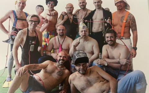 Professionisti a nudo per una buona causa