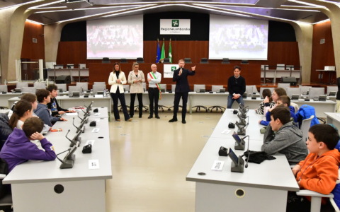 La scuola primaria Rodari di Macherio in visita a Palazzo Pirelli