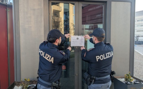 Rissa durante la festa non autorizzata: chiuso un bar pizzeria di Vedano al Lambro