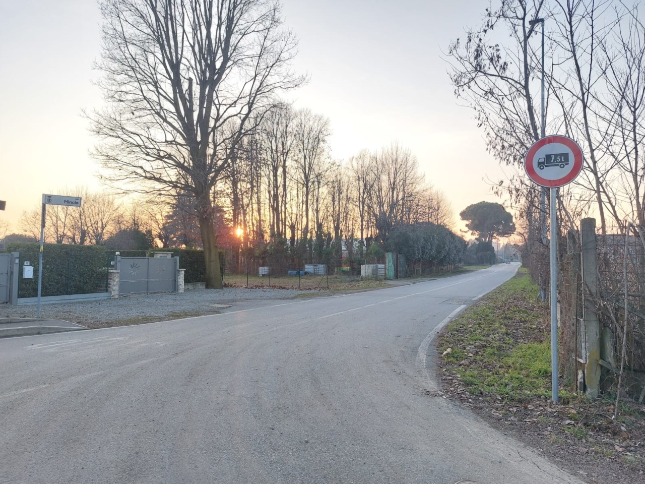 Comparto di via Po, il Comune «chiude la strada»  ai camion