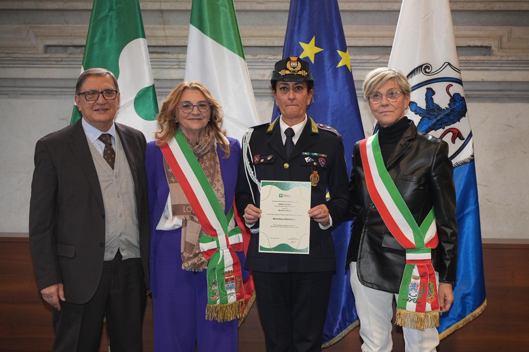 Coraggio e senso del dovere, Regione premia tre agenti della Polizia Locale