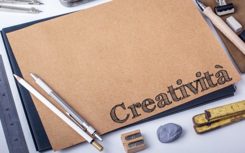 Attività creative antistress per adulti: ecco come rilassarsi con l’arte