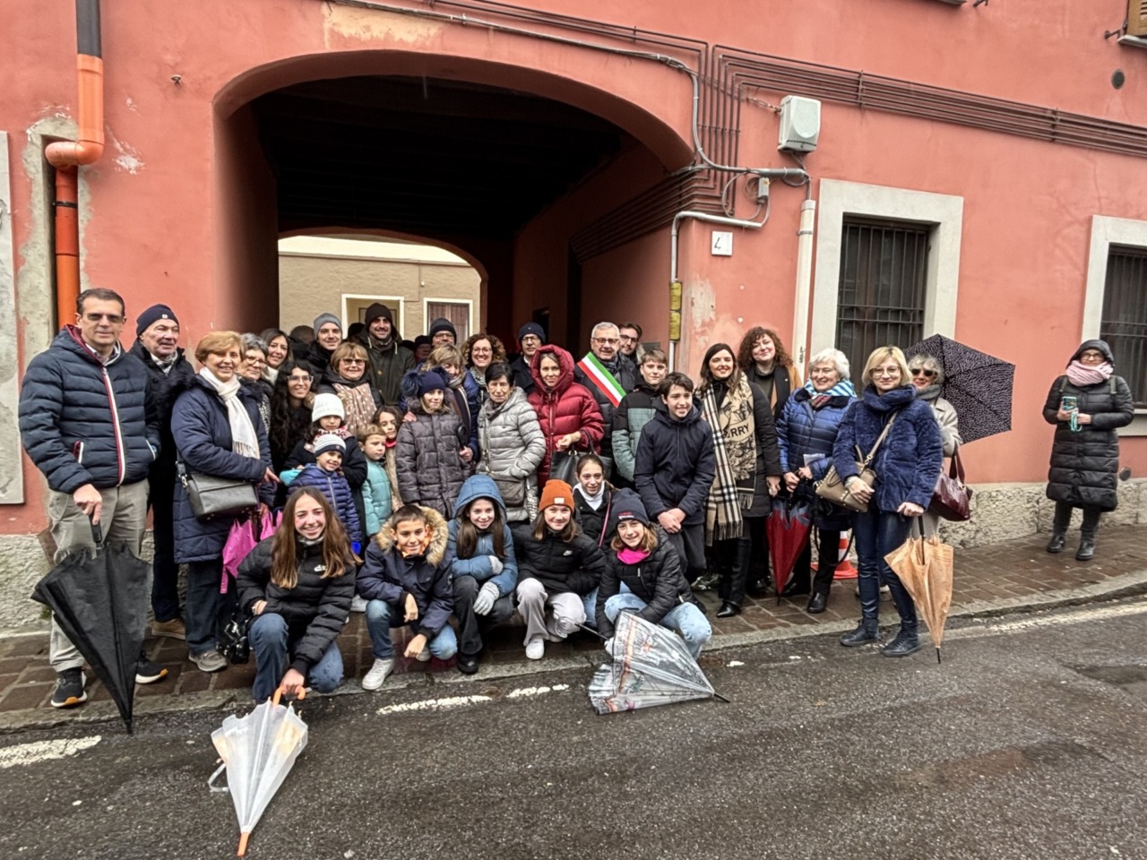 Posate le pietre d’inciampo in memoria di due fratelli