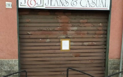 Un altro negozio di vicinato costretto a chiudere: «Le abitudini di acquisto sono ormai cambiate»