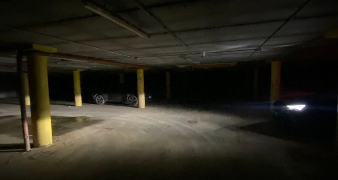 Parcheggio interrato al buio dal 22 settembre: sarà chiuso fino a data da destinarsi
