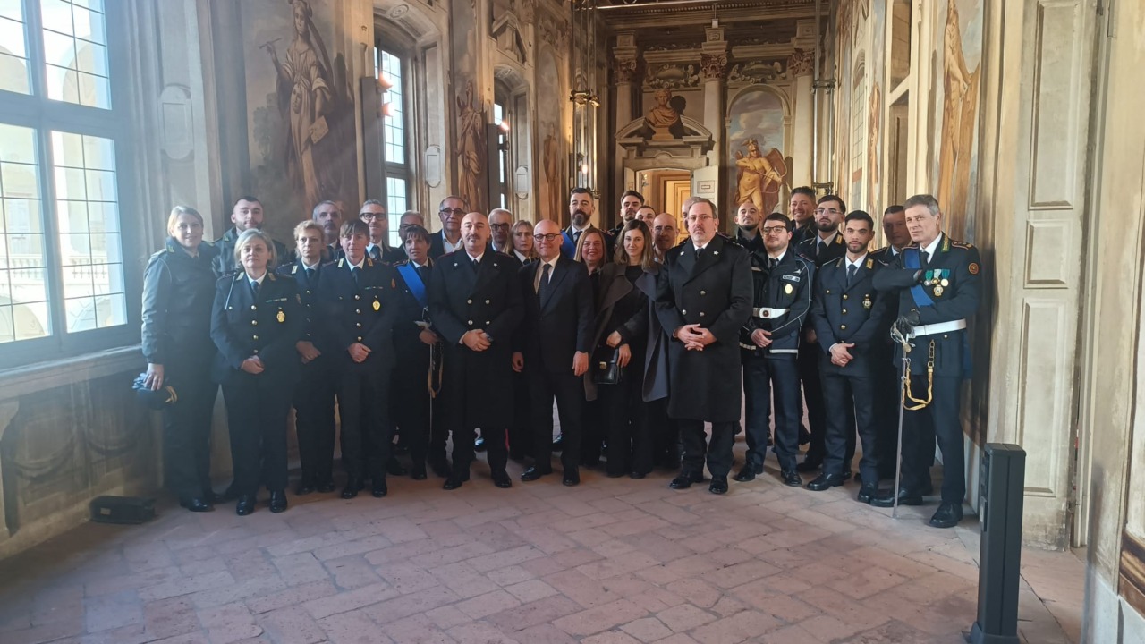 Per San Sebastiano encomi e nastrini alla Polizia Locale