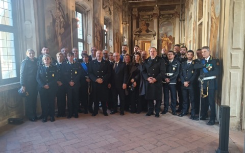 Per San Sebastiano encomi e nastrini alla Polizia Locale