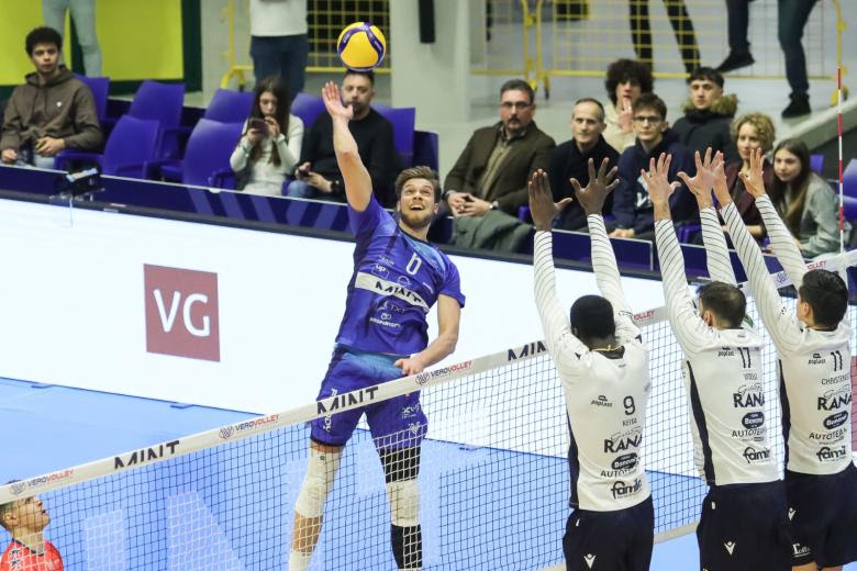 Sconfitta casalinga per la Vero Volley Monza