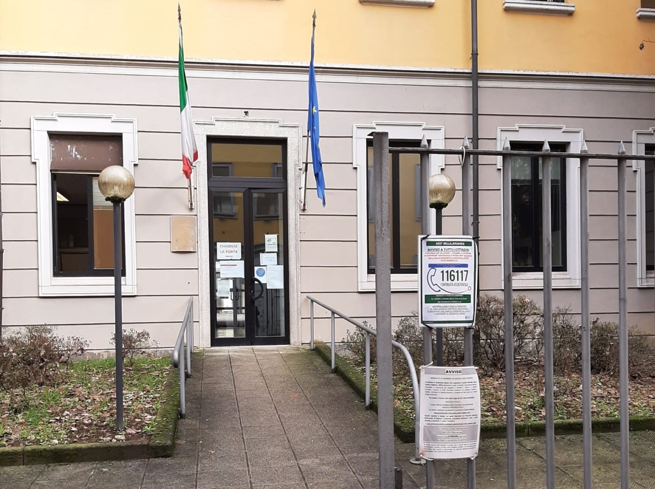 Per l’Asst il Consultorio chiuso da tempo non può riaprire: “Mancano i requisiti strutturali”