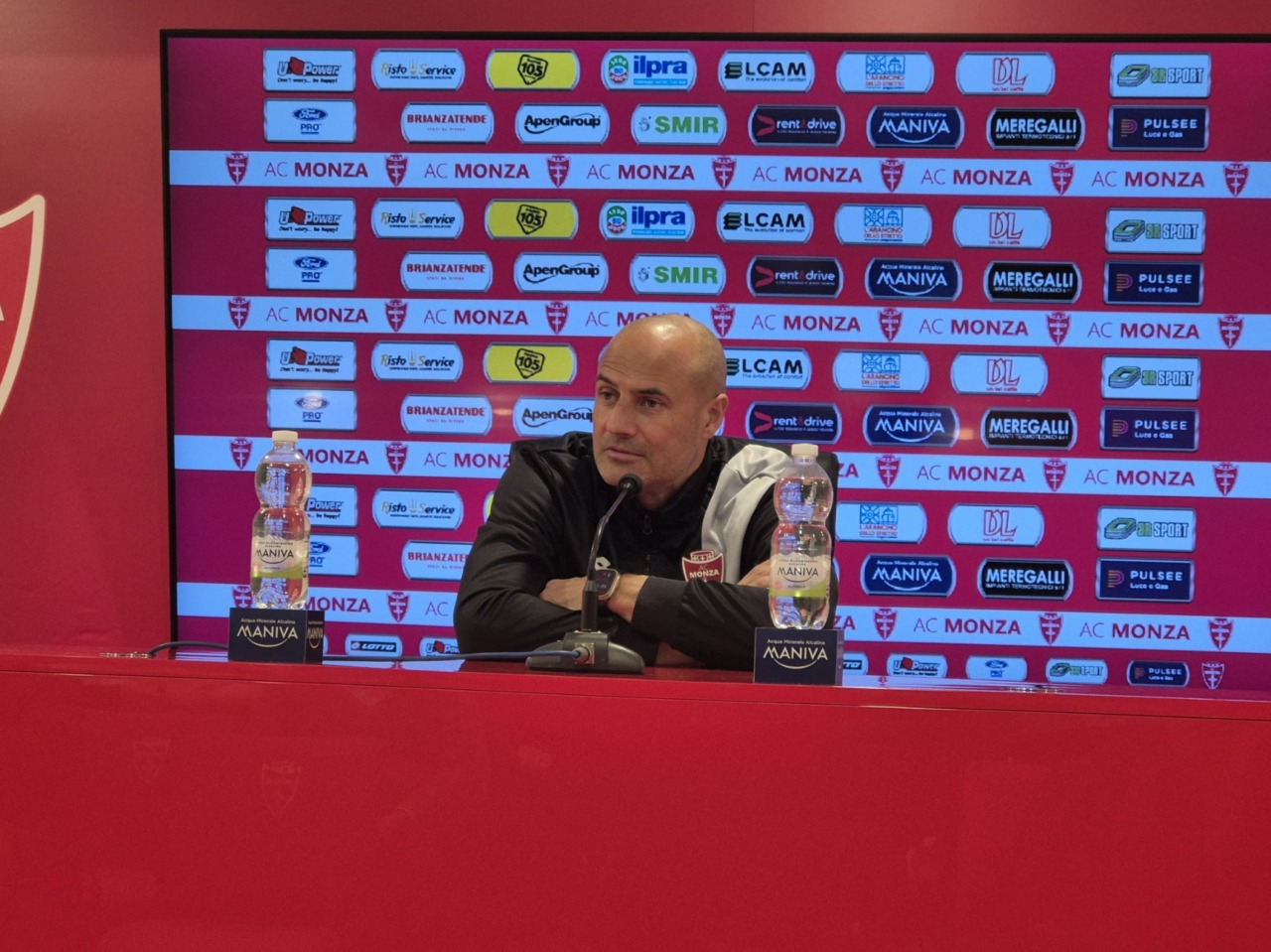 Carrarese – Monza, le parole di Bianco: “Dobbiamo entrare in partita fin dall’inizio. La formazione? Non posso farla fare ai giornalisti”