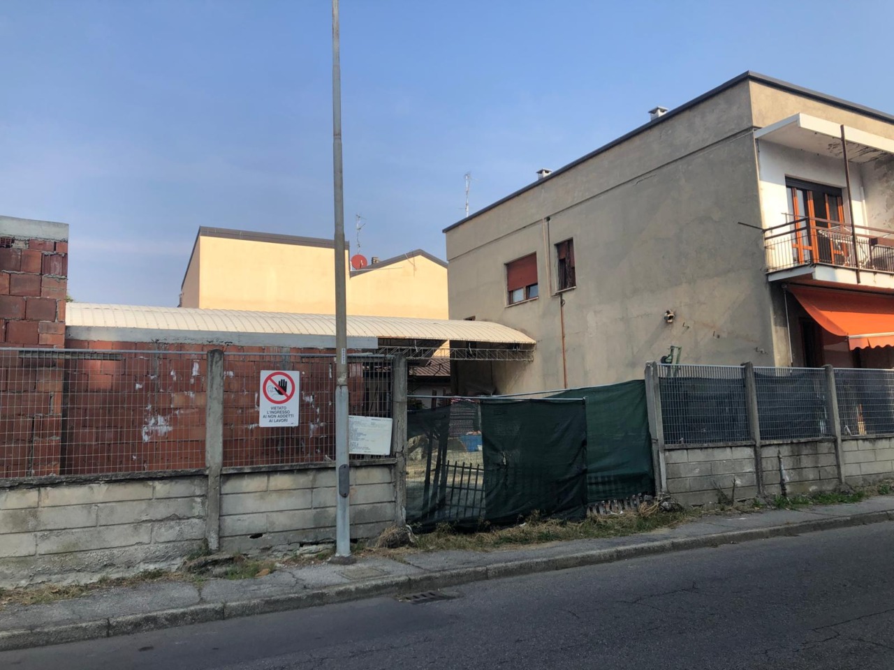 Dopo gli abusi edilizi, sopralluoghi al centro islamico