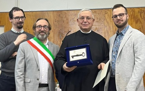 A don Camillo le chiavi della “sua” Roncello